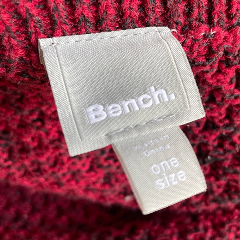 Bench 7-way knit wrap shrug poncho shawl scarlet red yoga scarf w/ black buttons